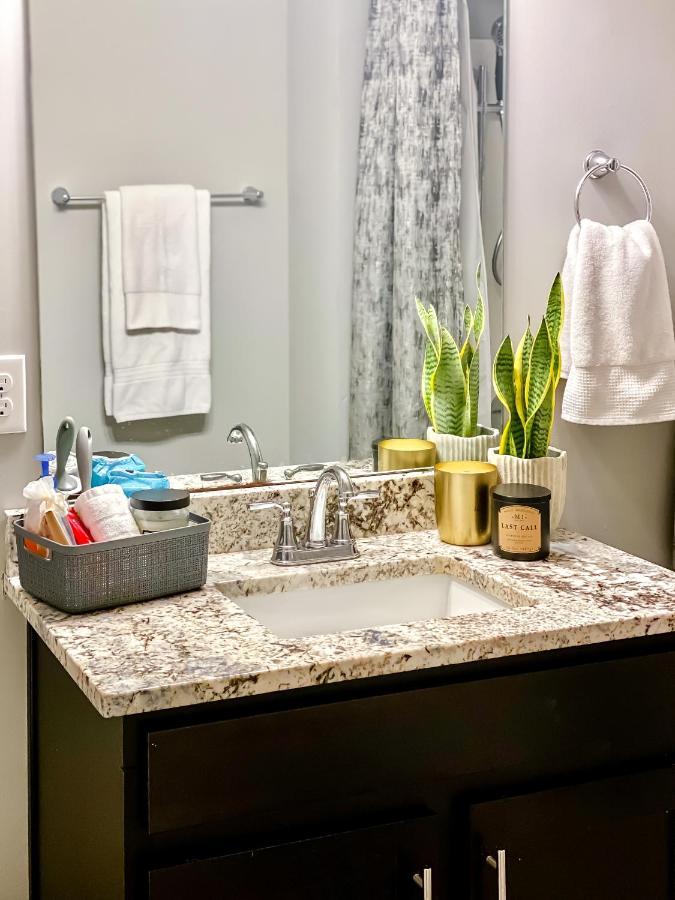 Апартаменты Full Kitchen,King,W/D,Netflix,2 Smart Tvs,Parking Луисвилл Экстерьер фото