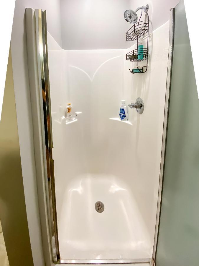 Апартаменты Full Kitchen,King,W/D,Netflix,2 Smart Tvs,Parking Луисвилл Экстерьер фото